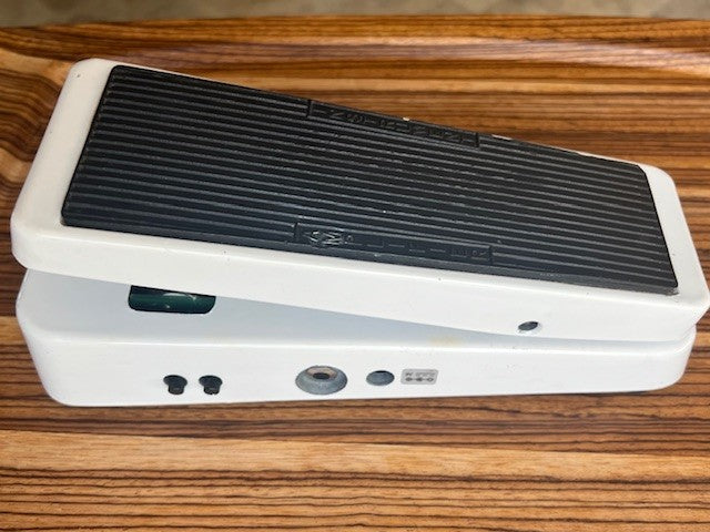 Dunlop Cry Baby Bass Wah – 105Q