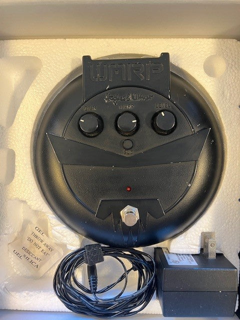 Hughes & Kettner Warp Factor — Nu-Metal Distortion — Box + Power Supply