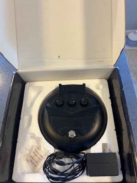 Hughes & Kettner Warp Factor — Nu-Metal Distortion — Box + Power Supply