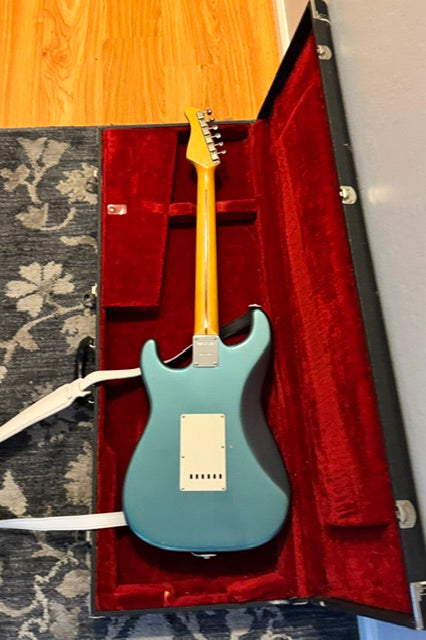 Fernandes Stratocaster – Late '70s / Early '80s Stone Logo – Lake Placid Blue (Aged Green)