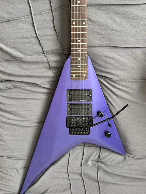 Kramer Randy Rhoads V — Metallic Purple (MIK) – Eb Setup – 24 Frets – Quad Rails - Floyd Rose