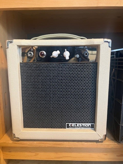 Monoprice Stage Right SR 611705 — 5W Tube Combo — Celestion Super 8 — Switchable 1W/5W