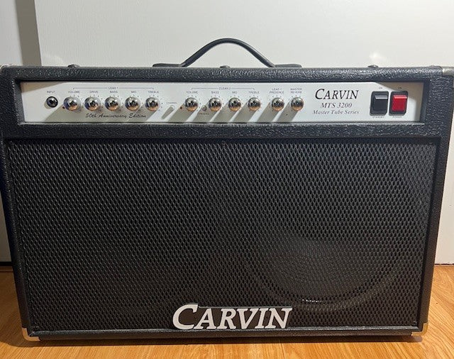 Carvin MTS 3200 2x12 Combo — Silver Stallion